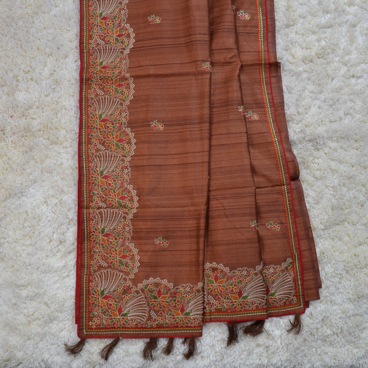 TUSSAR SAREE WITH THREAD EMBROIDERY