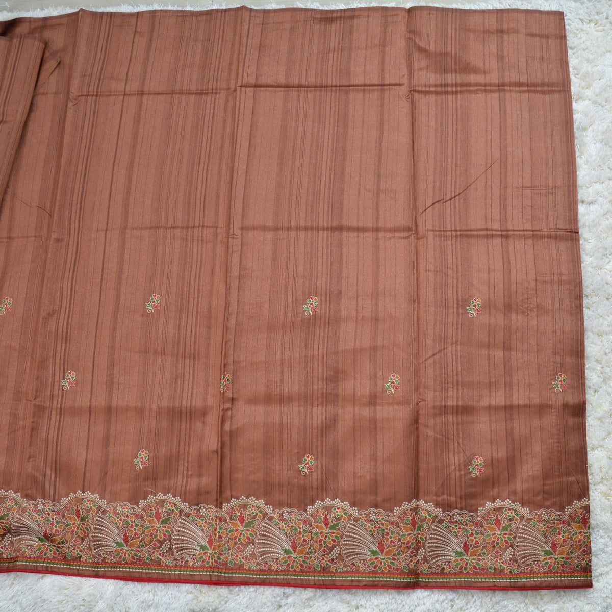 TUSSAR SAREE WITH THREAD EMBROIDERY