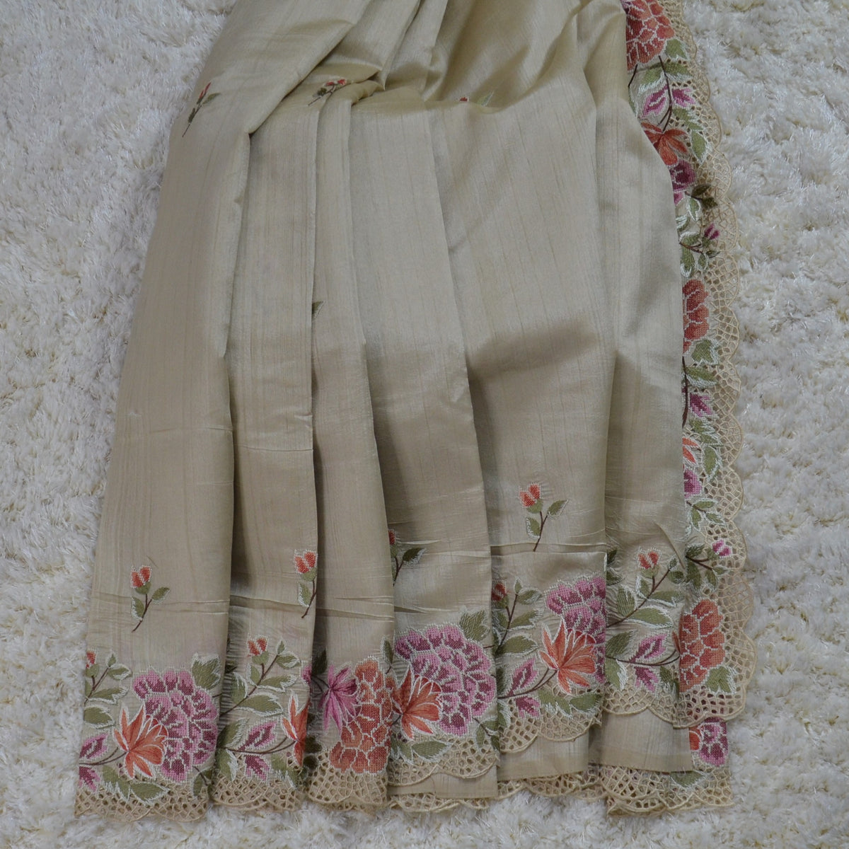 TUSSAR SAREE WITH THREAD EMBROIDERY