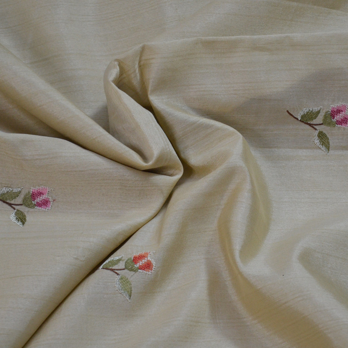 TUSSAR SAREE WITH THREAD EMBROIDERY